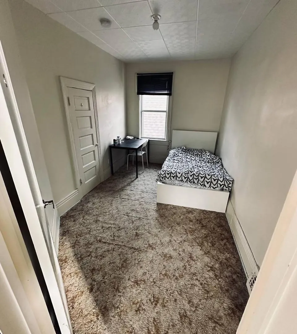 Rooms Available Downtown Winnipeg 0*,  Canada